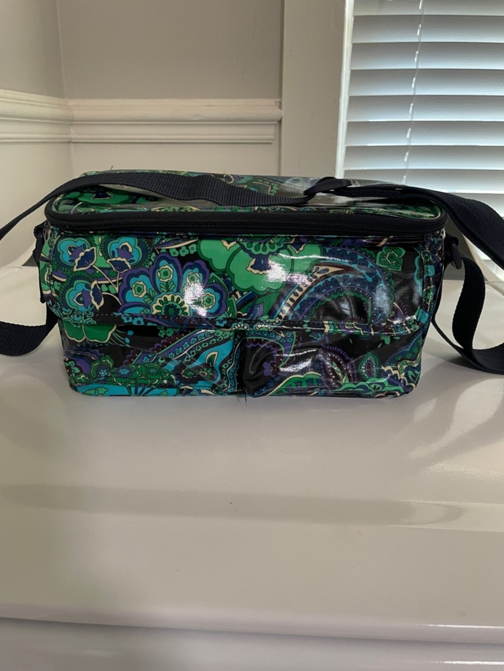 Vera Bradley Green/Blue Rhapsody Green Vinyl Lunch Tote.